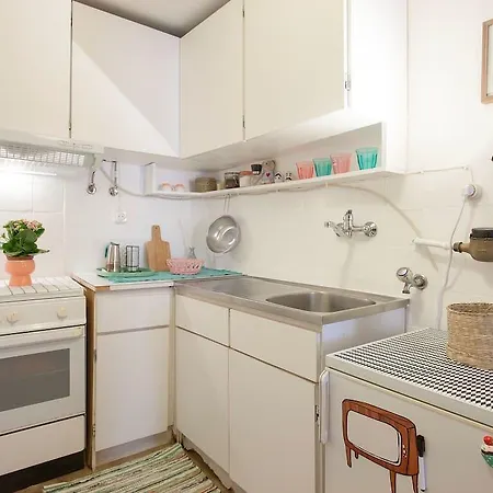 Charming Flat In Bairro Alto شقة *